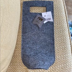 Felt (heavy) wine carrier- package